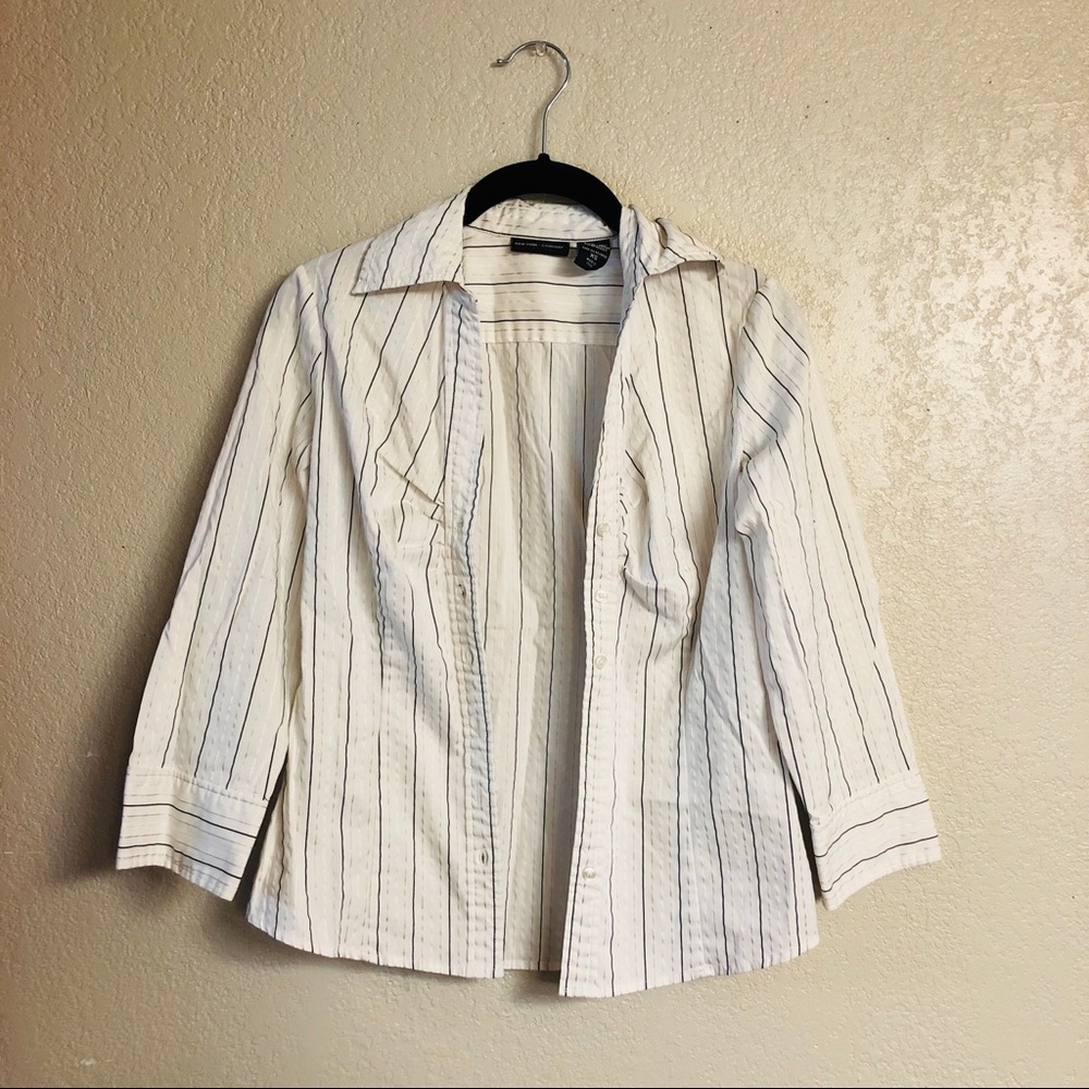 New York & Co. Pinstripe Button-Down Shirt (XS)